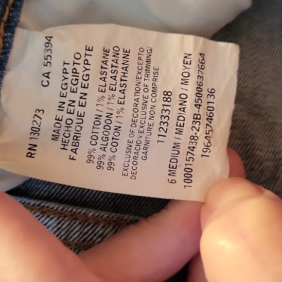 Lee Women's Denim Blue Shorts, Size 6, EUC (worn twice) - Picture 3 of 3